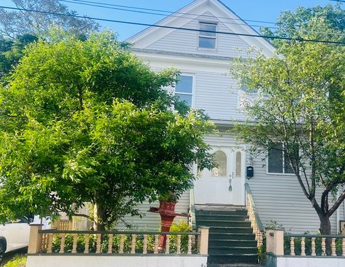21 Hillside St, Lowell, MA, 01851-3217 | Card Image