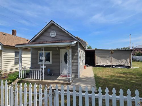 206 Se Klein St, Topeka, KS, 66607-1857 | Card Image