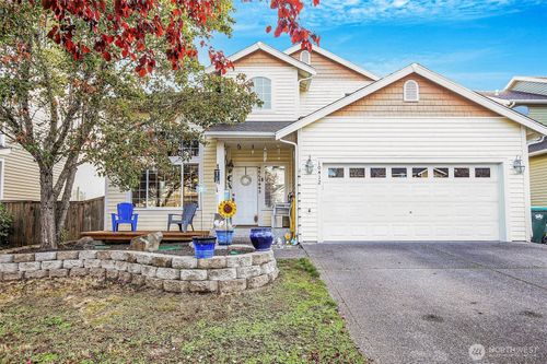 10412 Barry Bridges St Se, Yelm, WA, 98597-8765 | Card Image