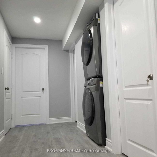 BASEMNT - 22 Prairie Star Crt, Home with 3 bedrooms, 2 bathrooms and 4 parking in Brampton ON | Image 14