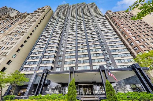 5d-1440 N Lake Shore Dr, Chicago, IL, 60610-5904 | Card Image