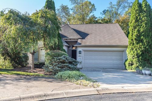 2814 S Saint Remy Cir, Bloomington, IN, 47401-2420 | Card Image