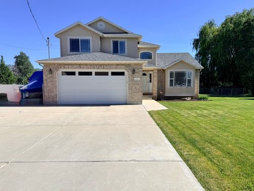 831 Pages Ln, West Bountiful, UT, 84087-1806 | Card Image