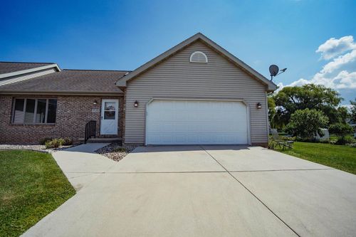 188 E Pioneer Road, Fond Du Lac, WI, 54935 | Card Image
