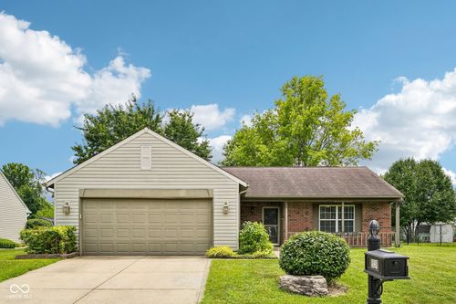 8539 Eagles Nest Dr, Avon, IN, 46123-8730 | Card Image