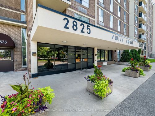 603-2825 Islington Ave, North York, ON, M9L2K1 | Card Image