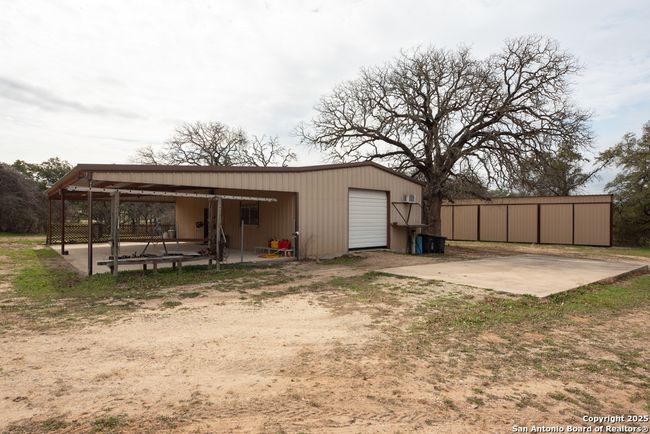 172 Home Pl, House other with 3 bedrooms, 2 bathrooms and null parking in Adkins TX | Image 34