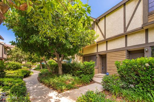 2-21145 Lassen St, Chatsworth, CA, 91311-6812 | Card Image