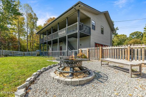 3225 Laurelwood Ave, Sevierville, TN, 37862-8352 | Card Image