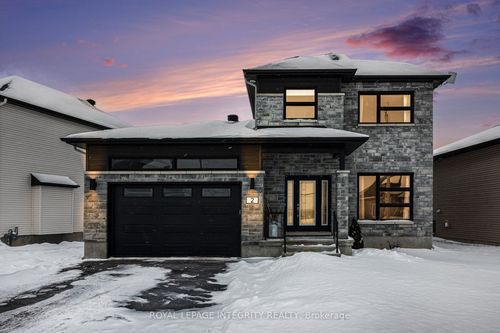 2 Richer St, Crysler, ON, K0A1R0 | Card Image