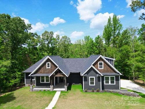 2694 Woodcrest Dr Sw, Concord, NC, 28027-8841 | Card Image