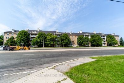 301 - 7428 Markham Rd, Condo with 2 bedrooms, 2 bathrooms and 1 parking in Markham ON | Image 3