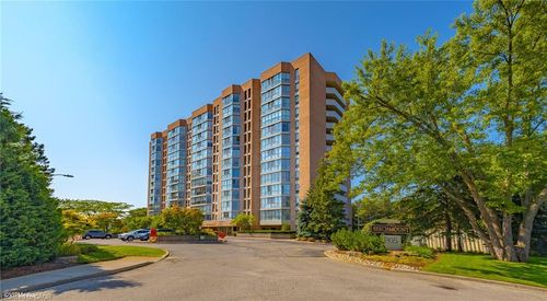 601-265 Westcourt Pl, Waterloo, ON, N2L6E4 | Card Image
