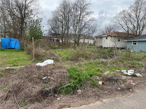 6028 N Prieur St, New Orleans, LA, 70117-1939 | Card Image