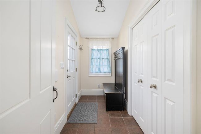 Entry Hall | Image 12