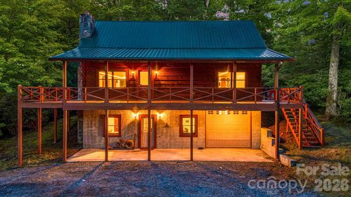 256 Fairway Loop, Burnsville, NC, 28714-8727 | Card Image