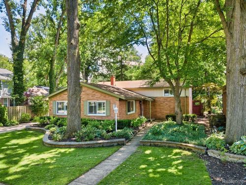 1313 Beech St, Plymouth, MI, 48170-2005 | Card Image