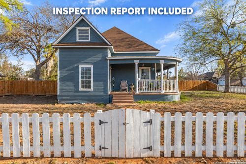 421 E Rio Grande St, Pearsall, TX, 78061-3324 | Card Image