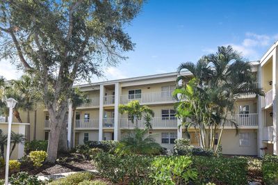 536 - 433 Cerromar Lane, Condo with 2 bedrooms, 2 bathrooms and null parking in Venice FL | Image 1