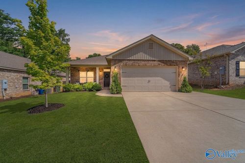 169 Heritage Brook Dr Nw, Madison, AL, 35757-5903 | Card Image