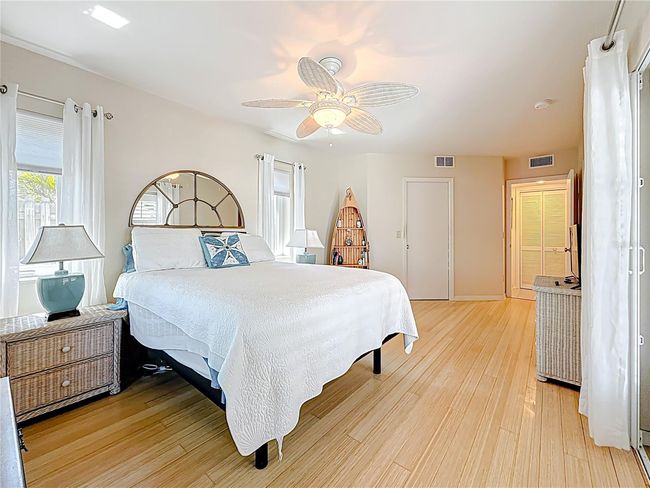 2593 W Vina Del Mar Blvd, House other with 3 bedrooms, 2 bathrooms and null parking in ST PETE BEACH FL | Image 16