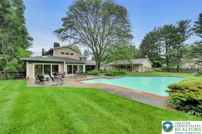 938 Meadow Cir, House other with 5 bedrooms, 5 bathrooms and null parking in BETHLEHEM PA | Image 53