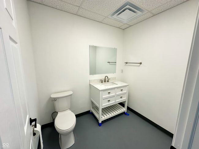 Bathroom | Image 11