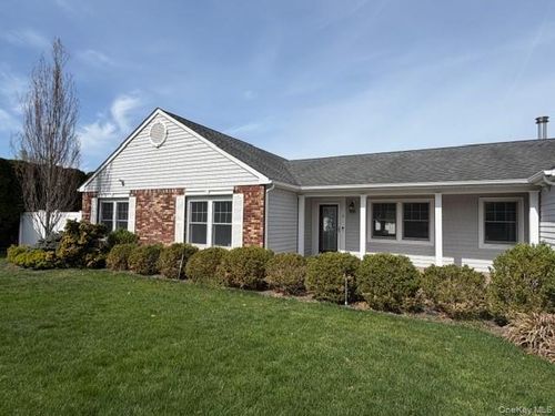 6 Hillview Ct, Commack, NY, 11725-1779 | Card Image
