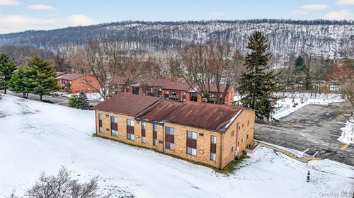 apt-2f-9 Charles Ln, Pomona, NY, 10970-3083 | Card Image