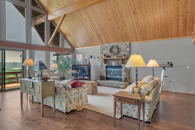 all furnishings available as well | Image 19