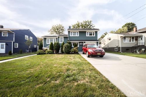 47 Jackson Ave, Carteret, NJ, 07008-1641 | Card Image