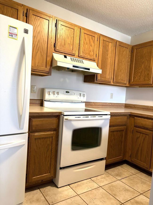 Nice clean appliances | Image 6