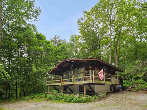 796 Sherwood Dr, Mendon, VT, 05701-6724 | Card Image