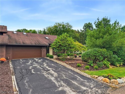 7582 Heather Cir, Kent, OH, 44240-5919 | Card Image