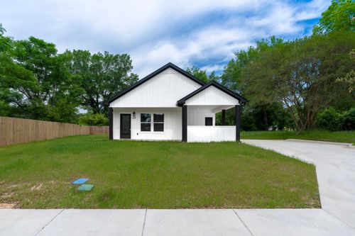 439 S Center St, Longview, TX, 75601 | Card Image