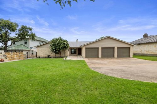 209 Senisa Dr, Buchanan Dam, TX, 78609-4201 | Card Image