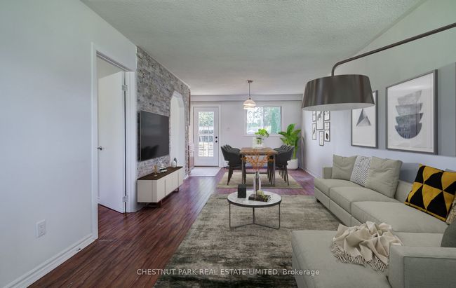 781 3 Rd Ave, House attached with 2 bedrooms, 1 bathrooms and 3 parking in Willow Beach ON | Image 7