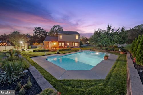 1 Quay Cir, SEWELL, NJ, 08080-1846 | Card Image