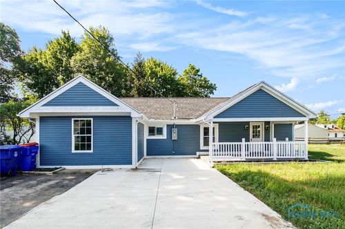 7139 Springfield Dr, Holland, OH, 43528-9626 | Card Image