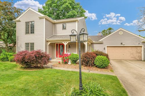 2107 Woodland Glen Ln, Champaign, IL, 61822-7608 | Card Image
