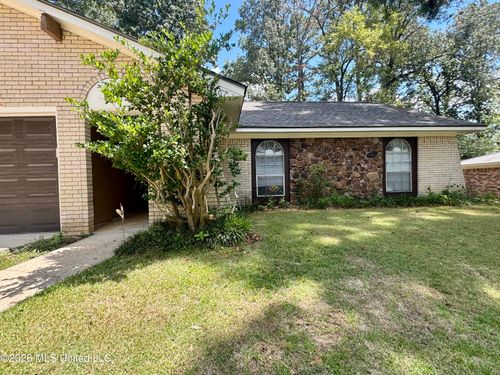 102 Fern Valley Rd, Brandon, MS, 39042-1922 | Card Image