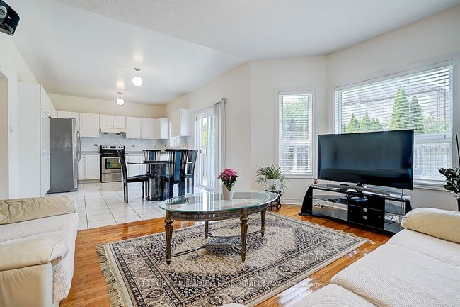 96 Tuscana Blvd, House other with 4 bedrooms, 3 bathrooms and 4 parking in Concord ON | Image 26