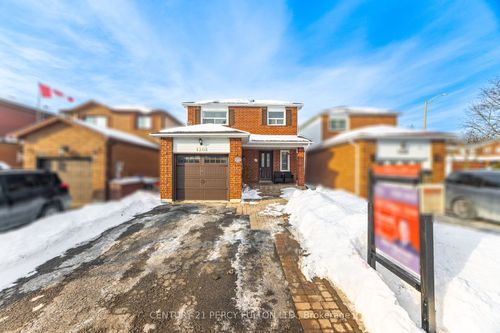1302 Ferncliff Cir, Pickering, ON, L1X1W7 | Card Image