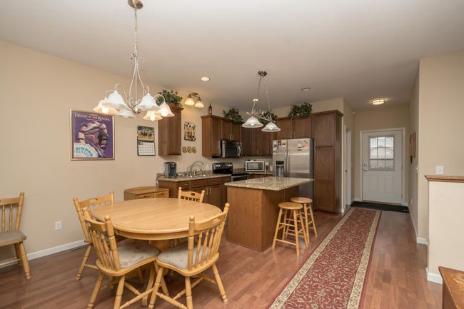 4129 Jarmann Ln, Townhouse with 3 bedrooms, 3 bathrooms and null parking in Shakopee MN | Image 7