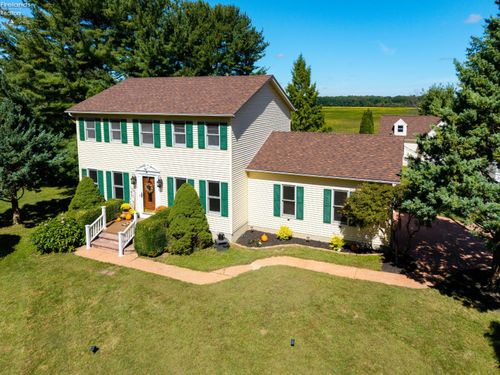 11203 Darrow Rd, Vermilion, OH, 44089-9353 | Card Image
