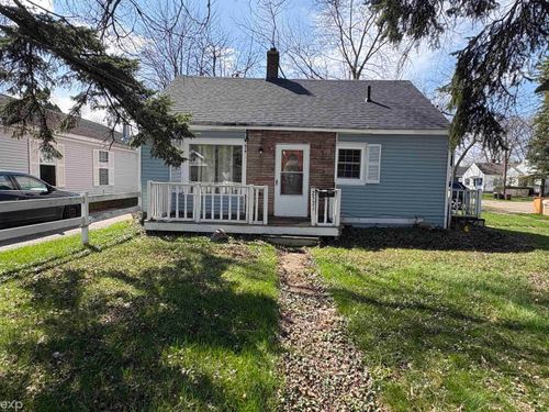 2521 Bay St, Saginaw, MI, 48602-3829 | Card Image