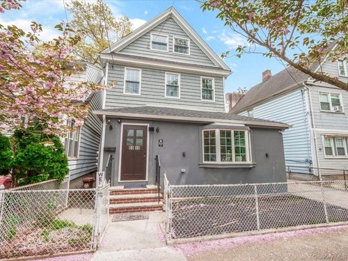 9519 116th St, South Richmond Hill, NY, 11419-1241 | Card Image