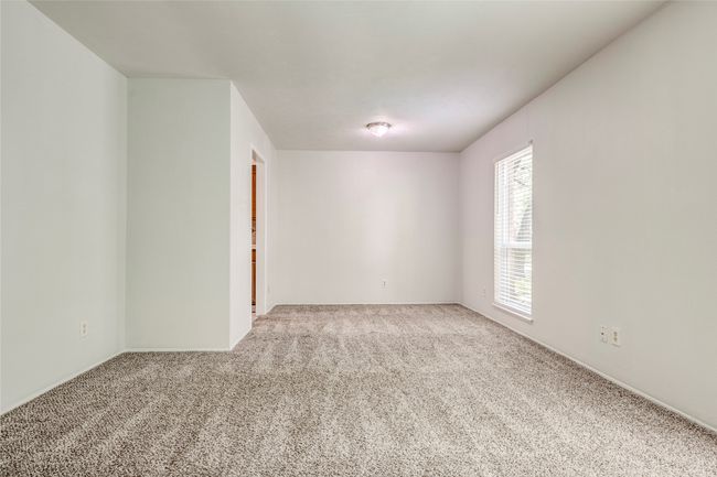 View of carpeted empty room | Image 8