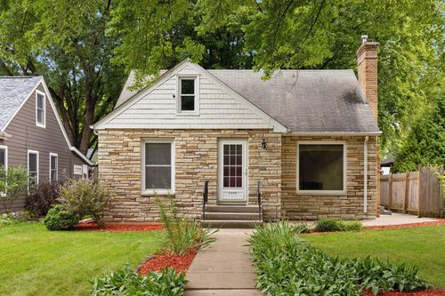 2906 Zenith Ave N, Robbinsdale, MN, 55422-5416 | Card Image