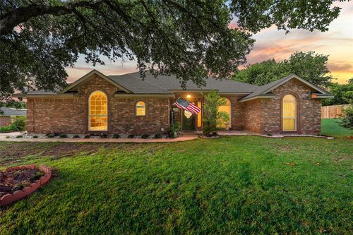 212 Sherwood Oaks Dr, Waco, TX, 76705-1748 | Card Image